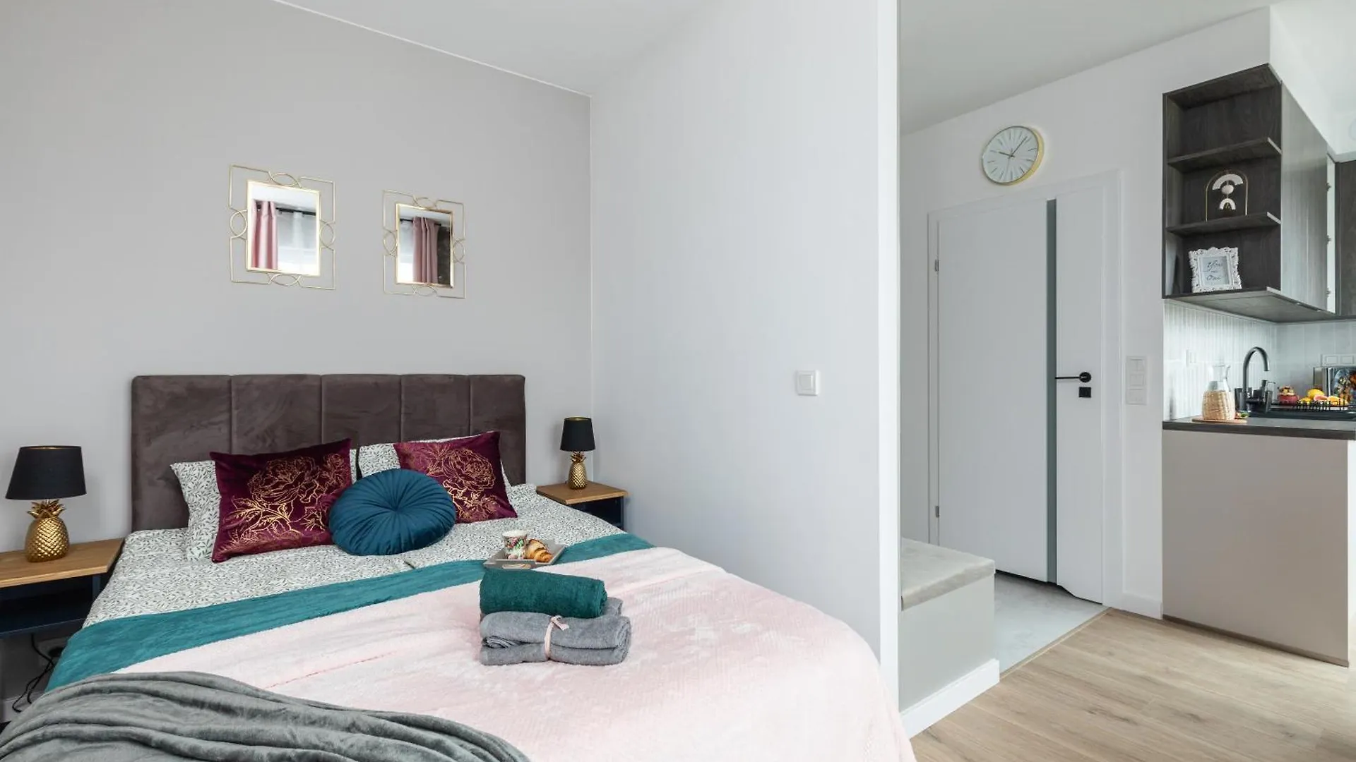 Apartman Superapart Nowy Sluzewiec, Next To Chopina Airport, Tor Sluzewiec, Aircondition Varsó