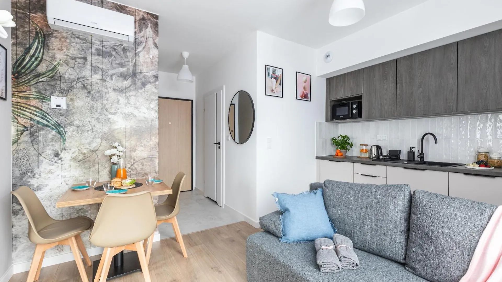 Apartment Superapart Nowy Sluzewiec, Next To Chopina Airport, Tor Sluzewiec, Aircondition Warsaw