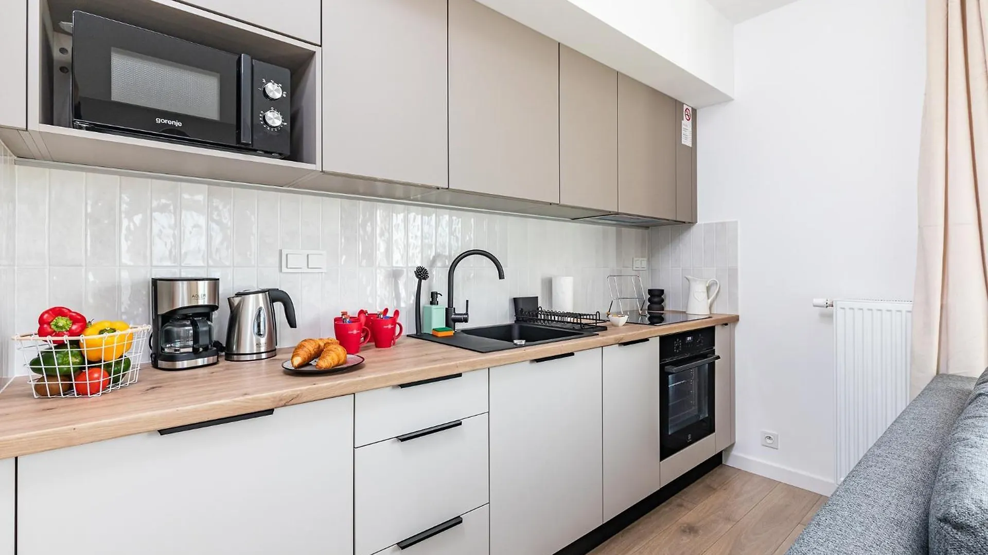 Superapart Nowy Sluzewiec, Next To Chopina Airport, Tor Sluzewiec, Aircondition Warsaw Poland