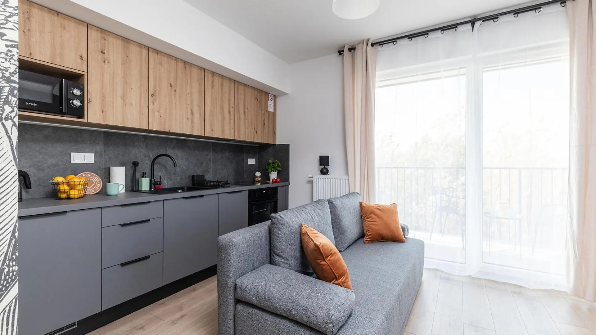 Superapart Nowy Sluzewiec, Next To Chopina Airport, Tor Sluzewiec, Aircondition Warsaw